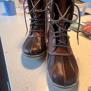 LL BEAN snow boots. Barely worn!